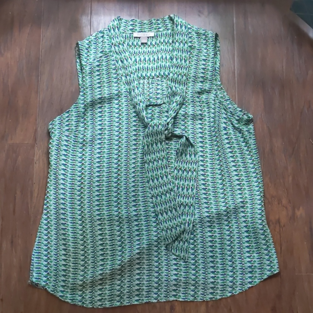 Sleeveless blouse